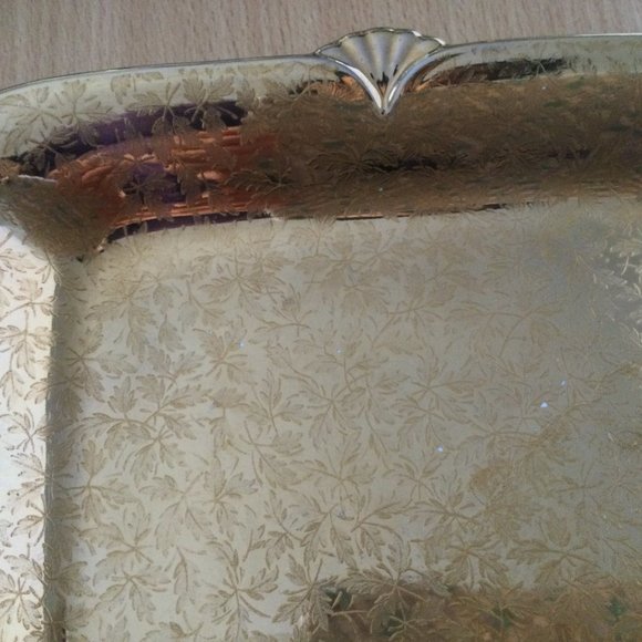 Vintage Royal Winton Grimwades luster gold leaf pattern plate handled - Picture 3 of 6